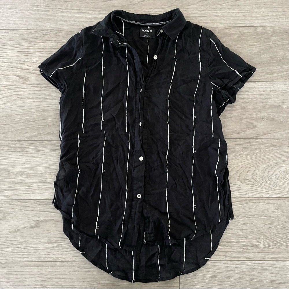 NWOT HURLEY LINEN BUTTON DOWN